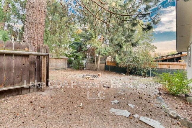 Building Photo - 1099 Woolsey Dr