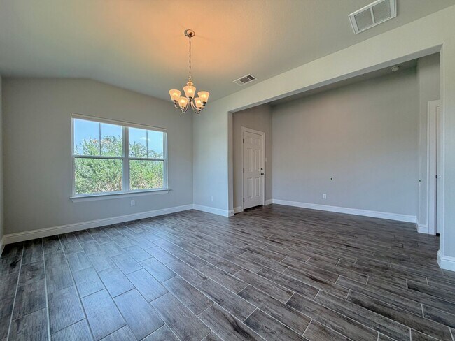 Building Photo - 4300 Liberty Ln