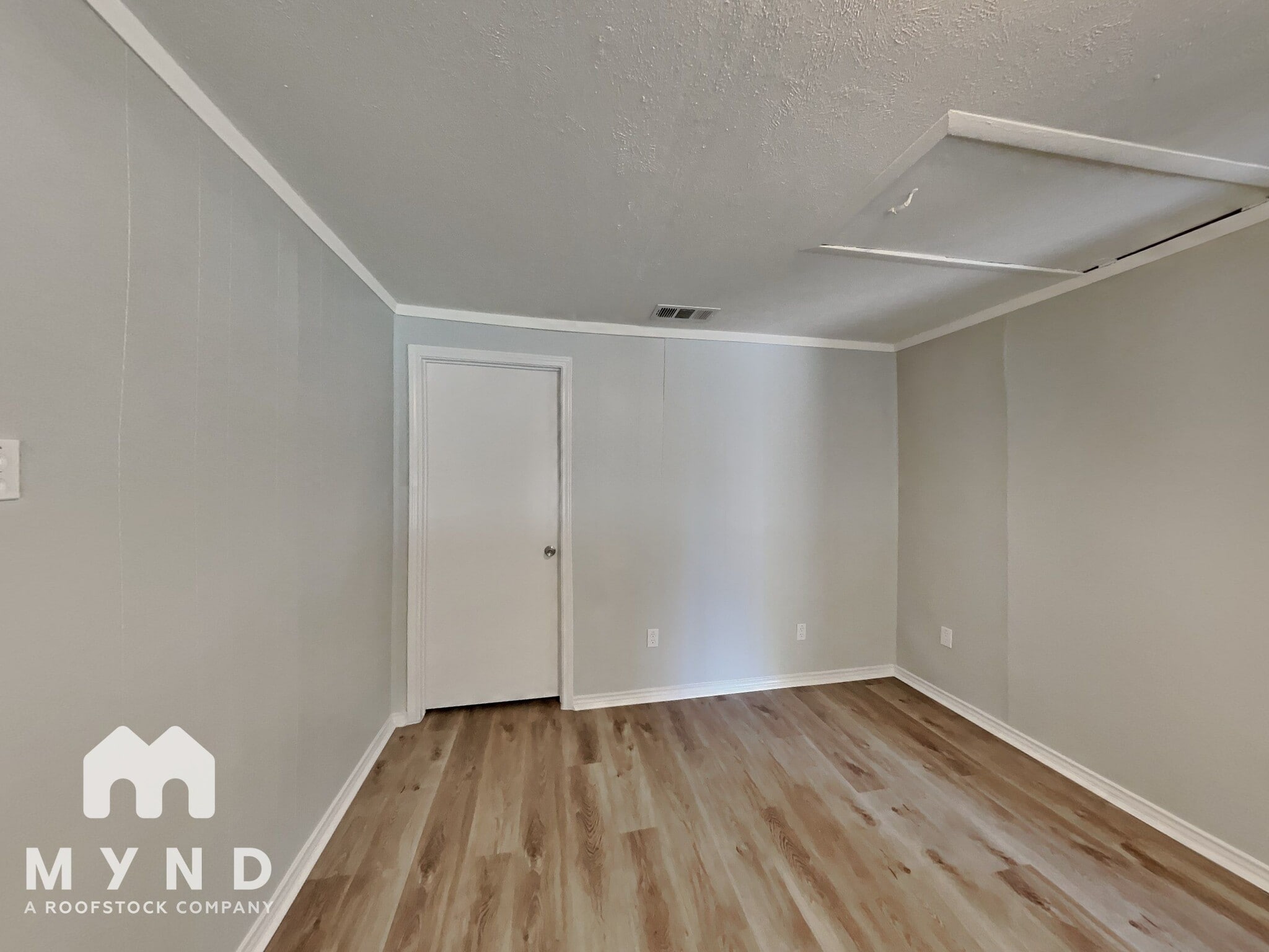 Building Photo - 110 N Redford Ln