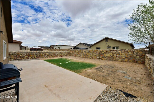 Building Photo - 872 Colbert Shapleigh Pl