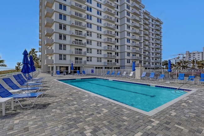 Building Photo - 3221 S Ocean Blvd