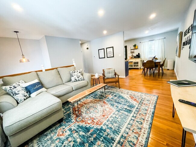 Building Photo - 57 Curt Blvd