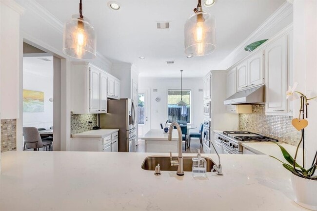 Building Photo - 1267 Sopris Dr