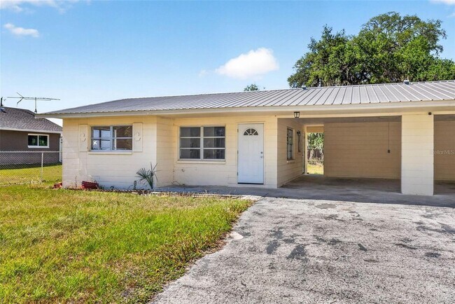Building Photo - 34816 Evergreen Way
