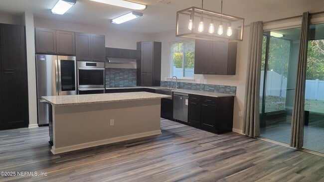 Building Photo - 6413 Timber Cv Ct