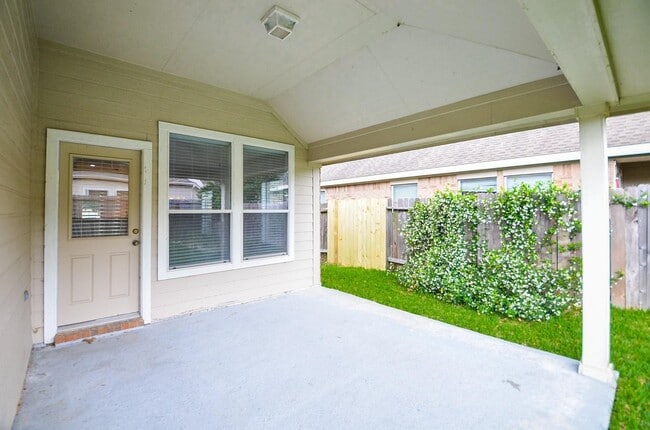 Building Photo - 7038 Cornflower Ln