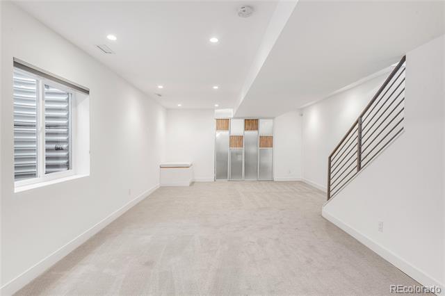 Building Photo - 3333 Osage St