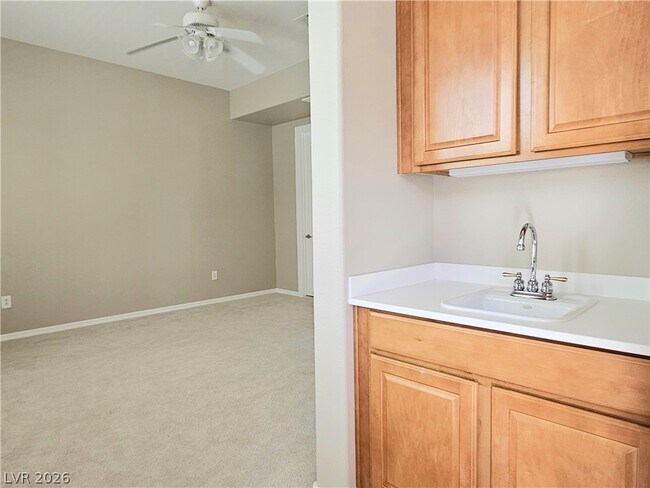 Building Photo - 2139 Twin Falls Dr