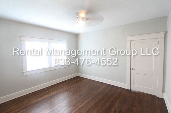 Building Photo - Belview Beauty!! New On The Market AND Ren...