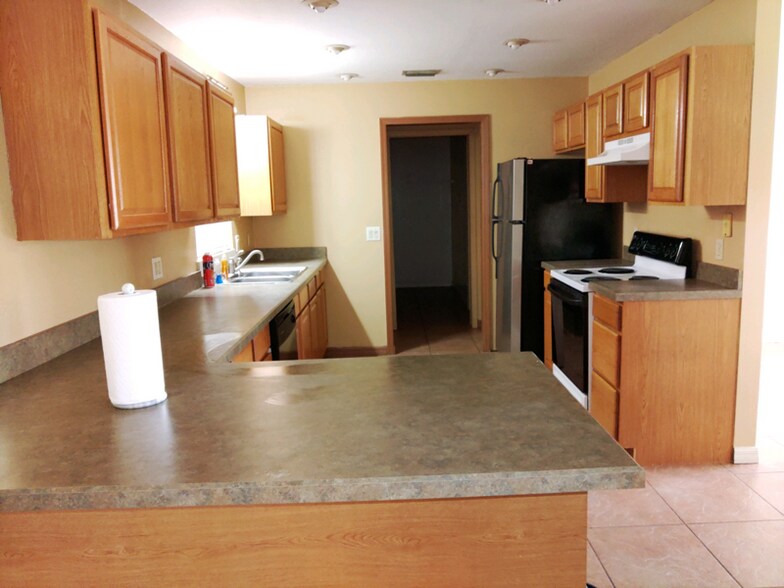 Building Photo - 1007 Matterhorn St