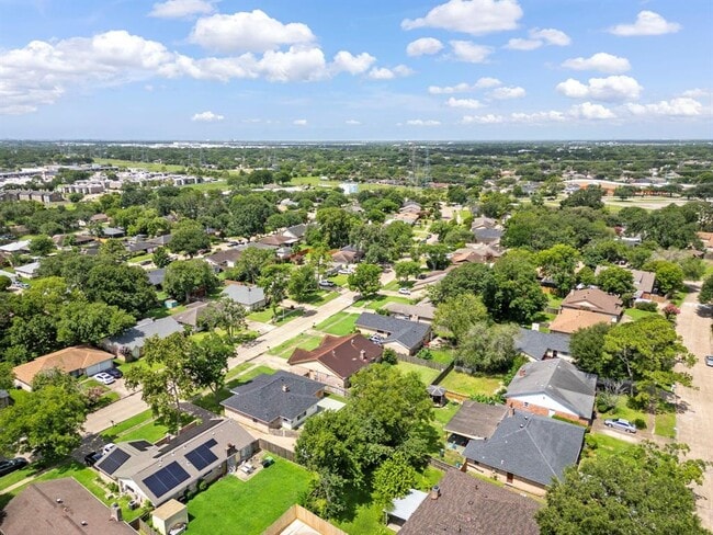 Building Photo - 11506 Hornbrook Dr