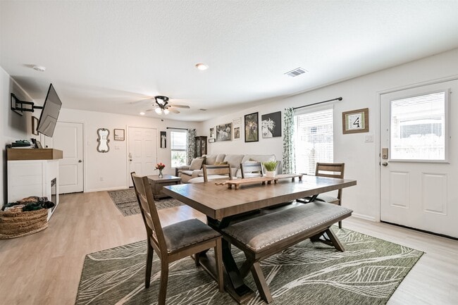 Building Photo - 138 Austin Rd