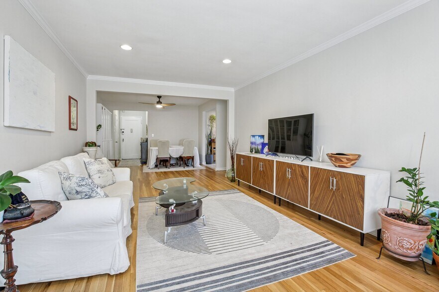 Building Photo - 8600 Boulevard East