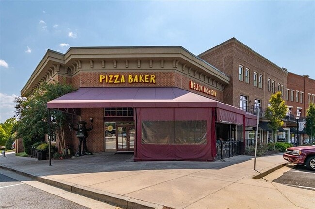 Building Photo - 3842 Memphis Dr