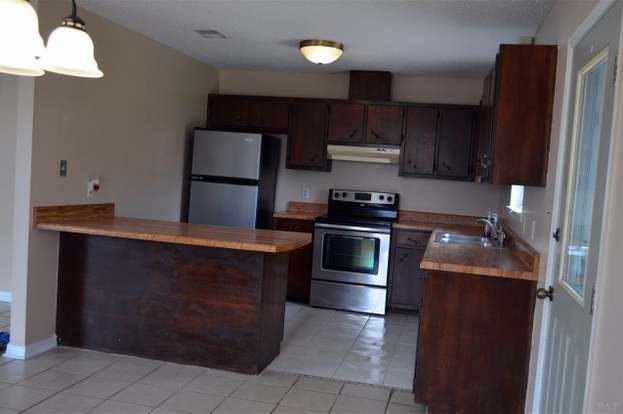 Building Photo - 1223 Redwood Ln