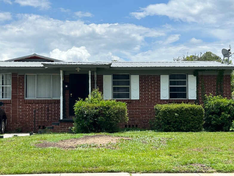 Primary Photo - 2620 Wilkins Ct