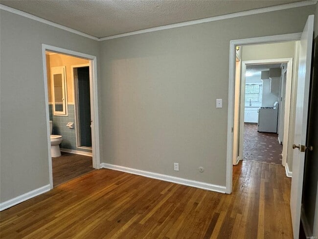 Building Photo - 1106 Lombard Dr