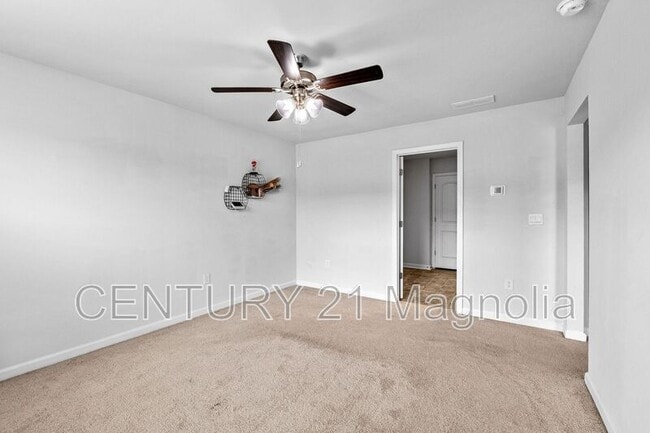 Building Photo - 4343 Newland St