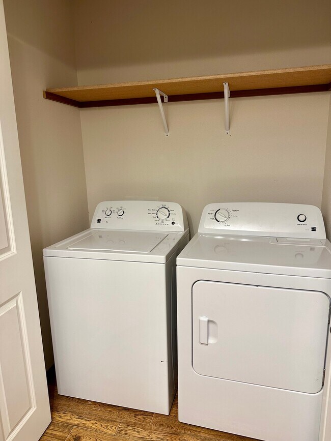 Building Photo - 297 Sowell Dr