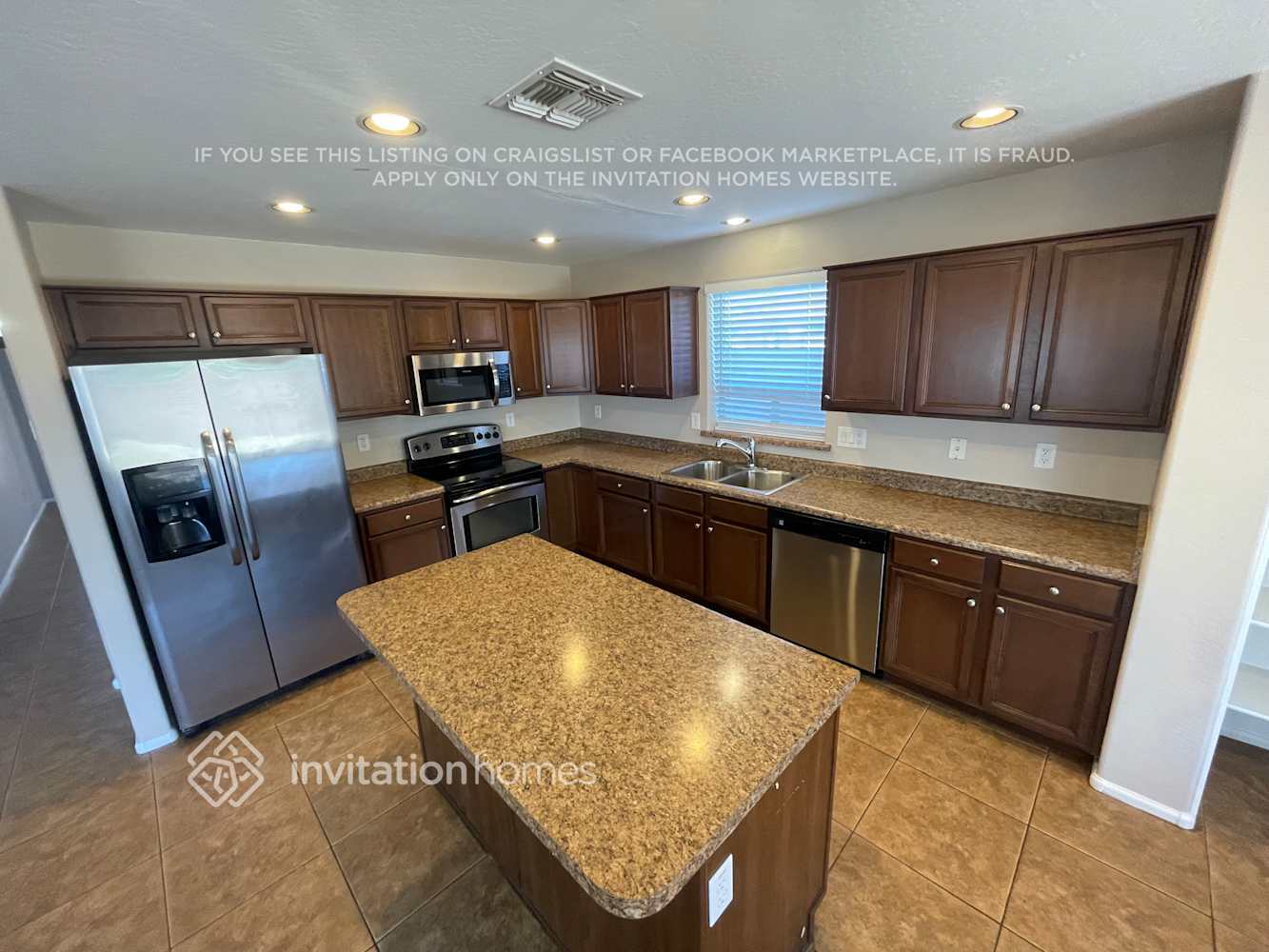Building Photo - 4107 S 55th Dr