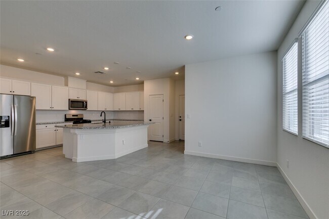 Building Photo - 3723 Trancoso Ave