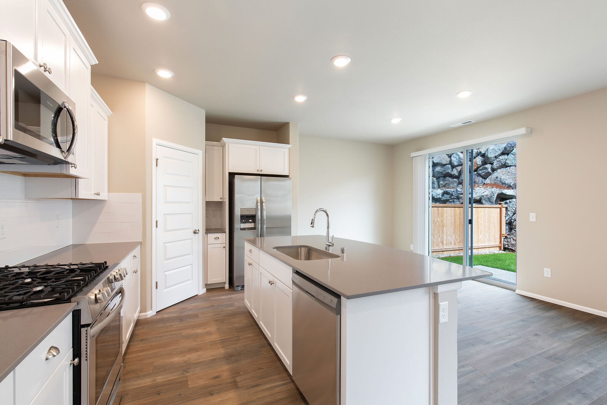 Building Photo - 3615 80th Ave NE