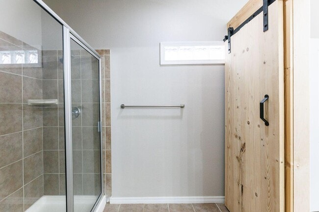 Building Photo - 5811 11th Pl