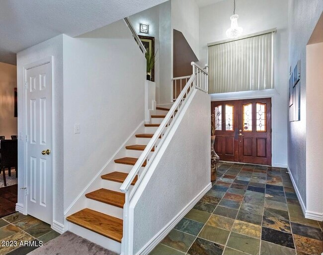 Building Photo - 11015 W Laurelwood Ln