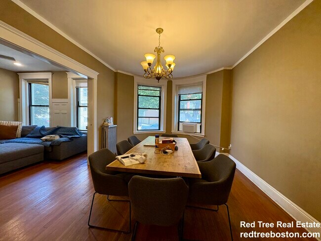 Building Photo - 184 St Paul St