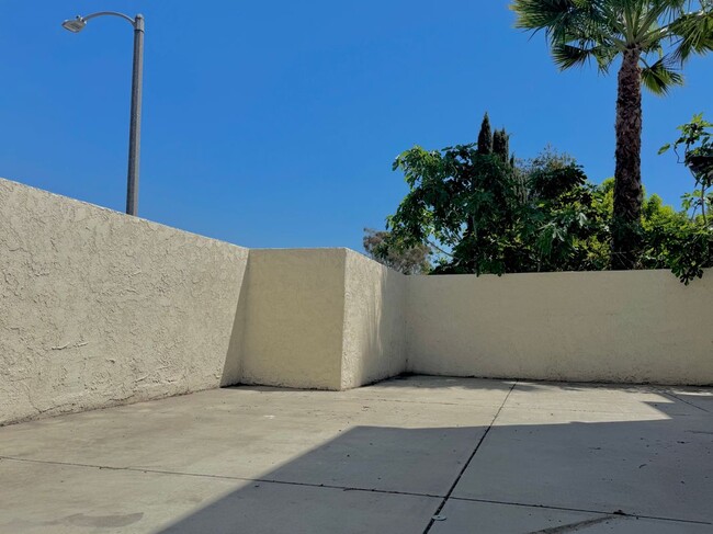 Building Photo - 110 Casuda Canyon Dr