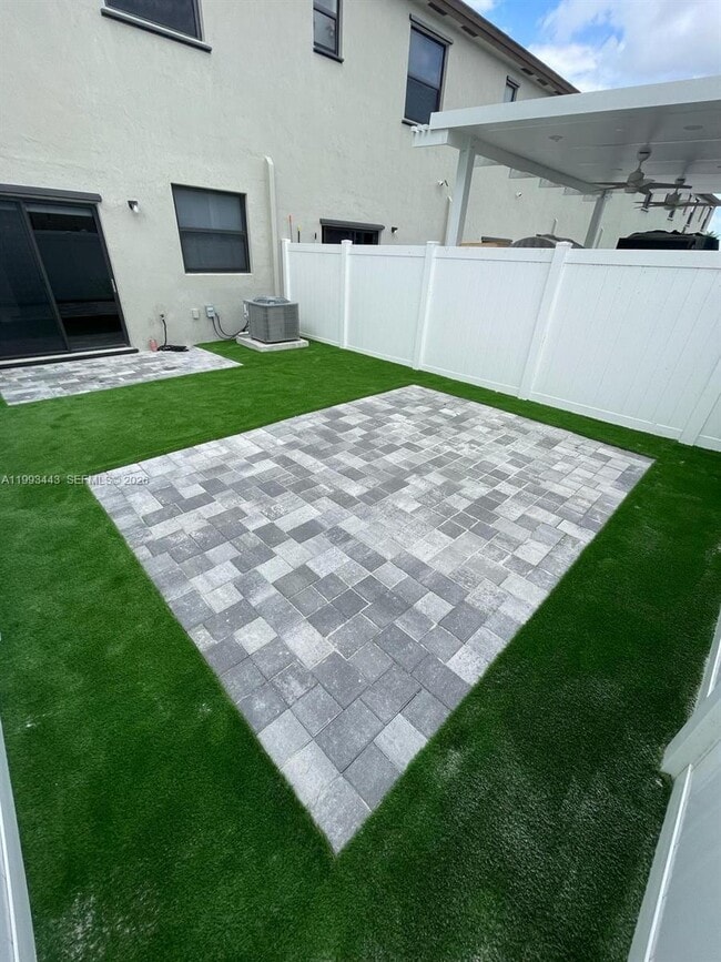 Building Photo - 3436 W 111th Pl