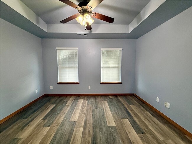 Building Photo - 510 College Pl