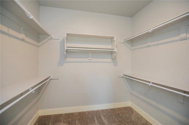 Building Photo - 212 Alder St