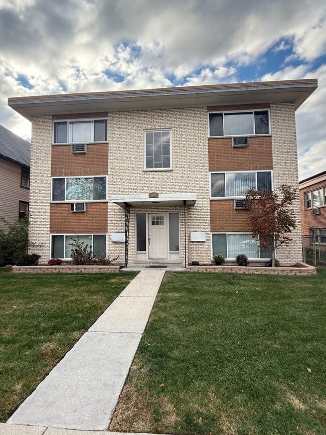 Primary Photo - 2124 14th Ave