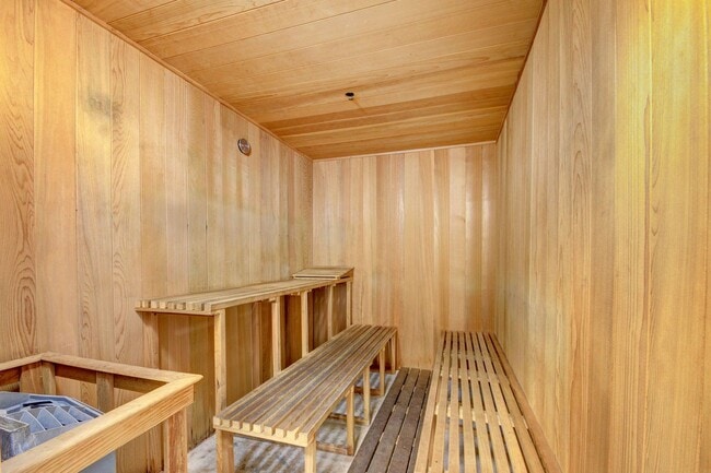 Building Photo - 1640 Presidential Way