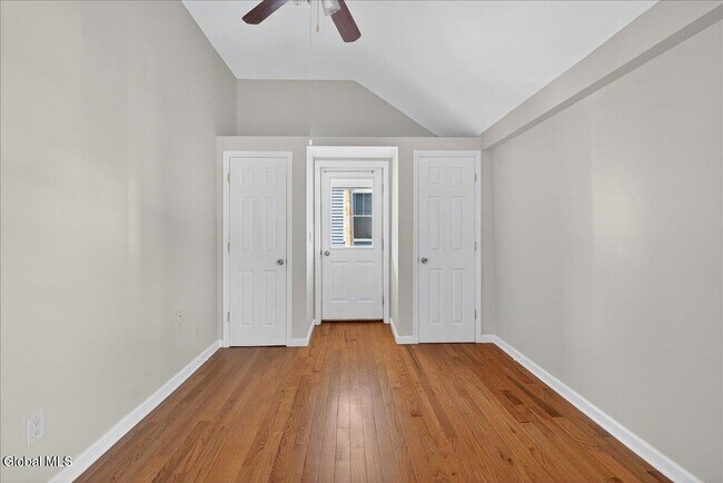 Building Photo - 53 Beekman St