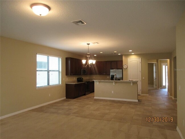 Building Photo - 13324 Longacre Dr