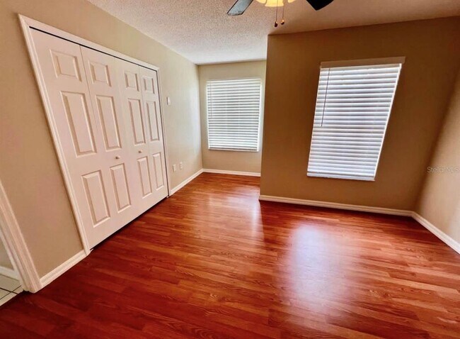 Building Photo - 2621 Star Lake View Dr