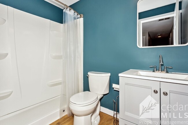 Building Photo - 5 Bedroom in Derby