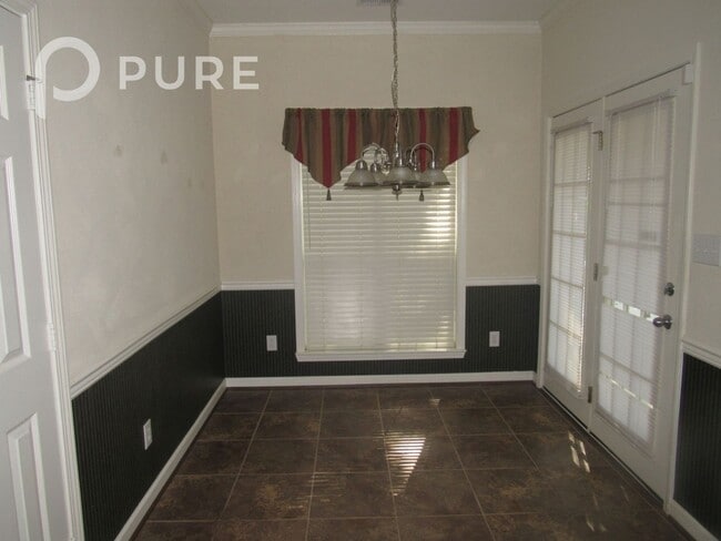 Building Photo - 266 Rocky Ridge Dr