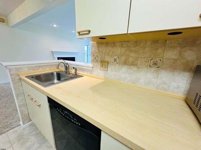 Building Photo - 550 Central Ave