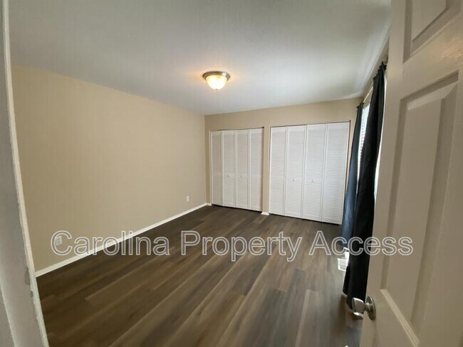 Building Photo - 102 Polks Pl