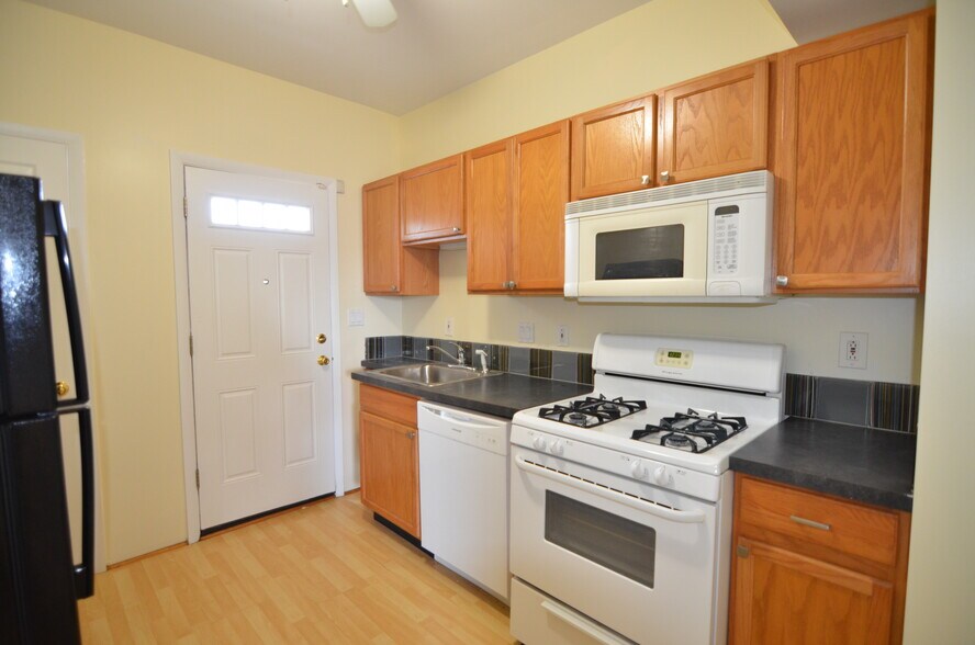 Building Photo - 4213 Brownway Ave