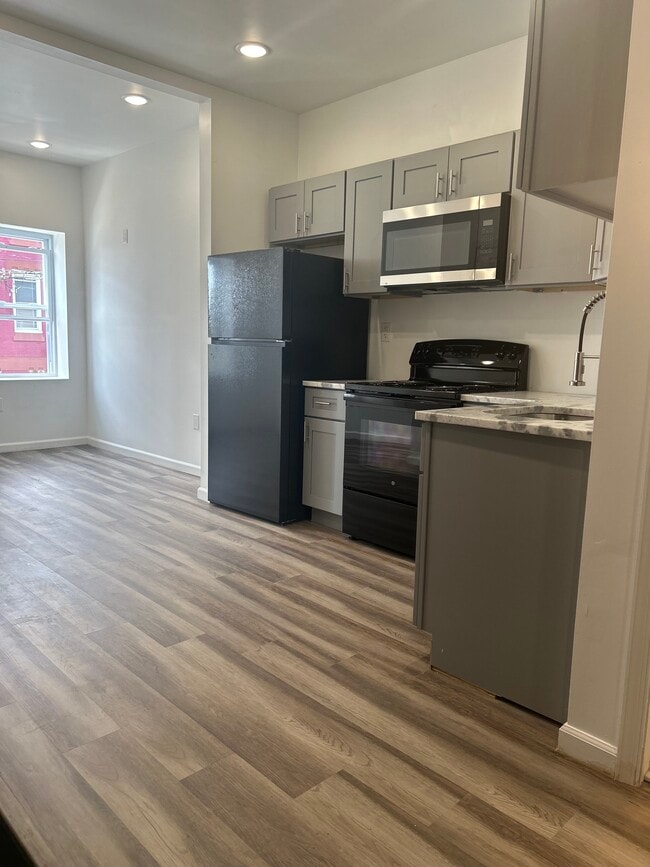 Building Photo - 12th st