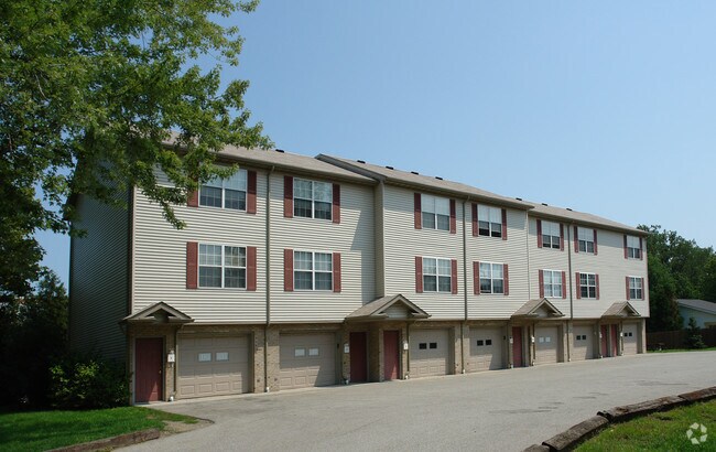Building Photo - Hickory Apartments