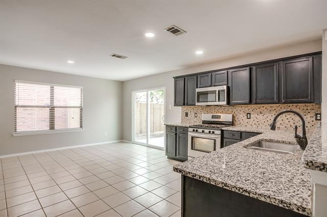 Building Photo - 10633 Lipan Trail