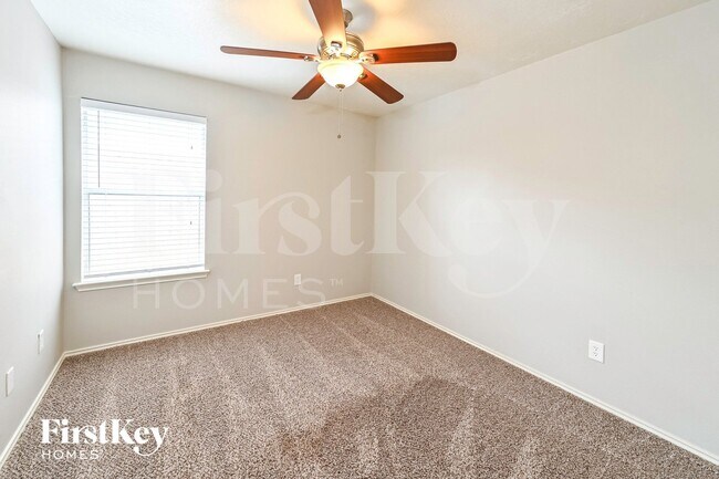 Building Photo - 17822 Seco Creek Ln