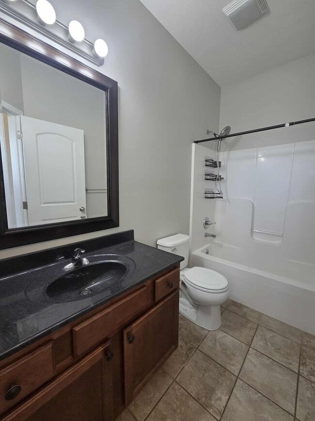 Building Photo - 404 Michaels Court