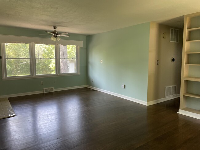 Building Photo - 768 Winyah Dr