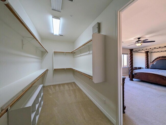 Building Photo - 27321 N Gidiyup Trail